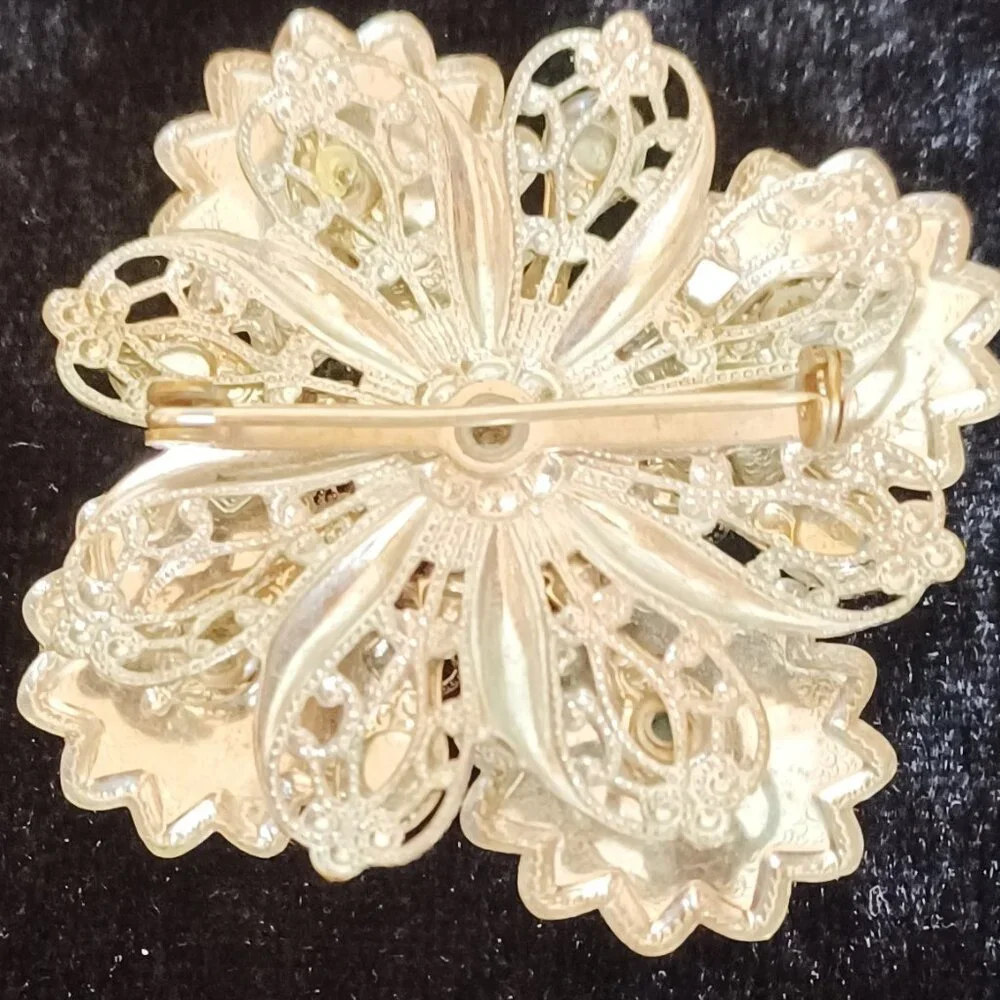 Blue Flower Brooch - Vintage - Picture 2 of 4